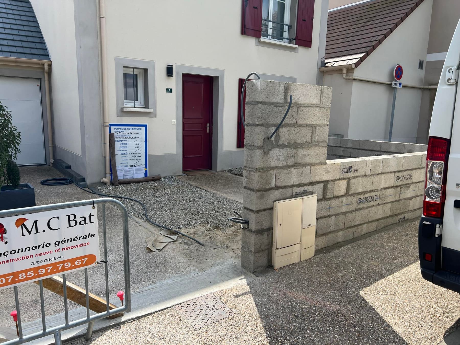 Mur en parpaing — Orgeval